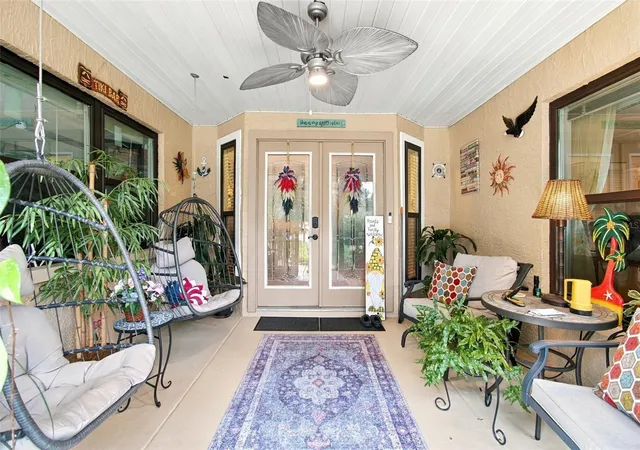 Photo 3 of House for sale at 6694 Pin Oak Ct, Spring Hill, FL 34606 | MLS# W7890239 | Listing updated on 2026-10-11