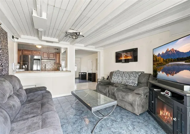 Photo 3 of Single family home for sale at 631 Jasmine Rd, Casselberry, FL 32707 | MLS# O6449012 | Listing updated on 2026-10-11