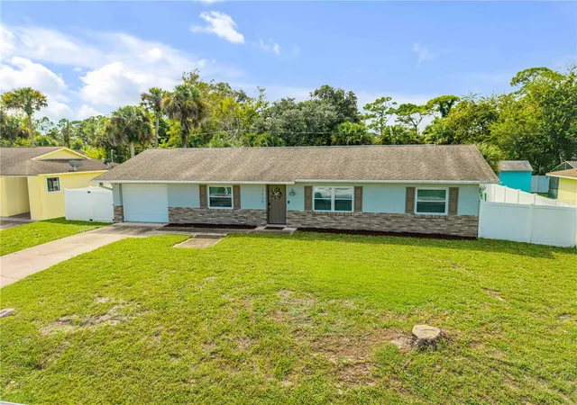 Photo 2 of Single family home for sale at 3426 Yule Tree Dr, Edgewater, FL 32141 | MLS# NS1089468 | Listing updated on 2026-10-17