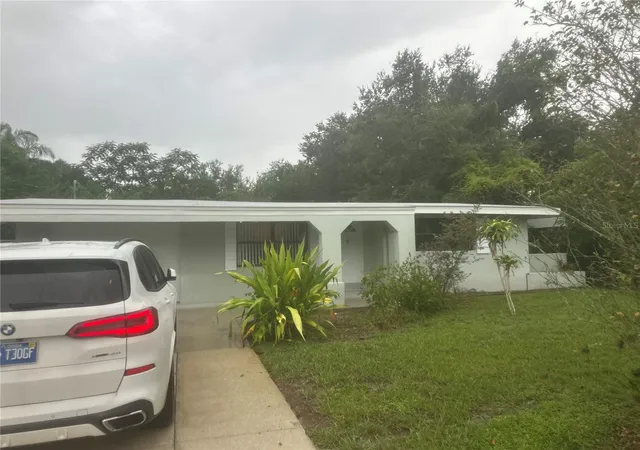 Photo 1 of Single family home for sale at 4702 Cronin Dr, Sarasota, FL 34232 | MLS# A4709184 | Listing updated on 2026-10-11