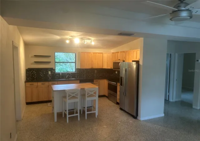 Photo 4 of Single family home for sale at 4702 Cronin Dr, Sarasota, FL 34232 | MLS# A4709184 | Listing updated on 2026-10-11