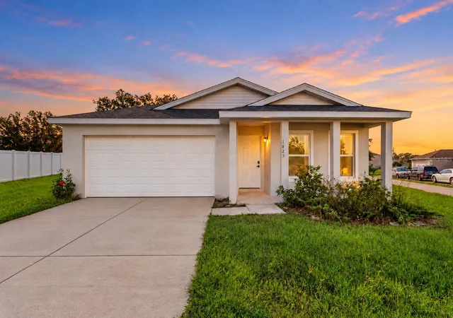 Photo 1 of Single family home for sale at 1825 Hudson Ct, Kissimmee, FL 34759 | MLS# O6449017 | Listing updated on 2026-10-19