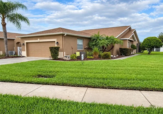 Photo 2 of Single family home for sale at 21129 Diamonte Dr, Land O Lakes, FL 34637 | MLS# W7890242 | Listing updated on 2026-10-13