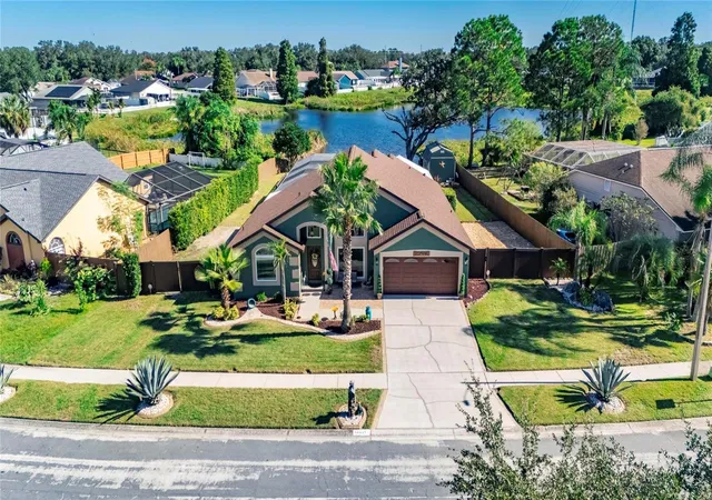 Photo 4 of Single family home for sale at 10442 Crestfield Dr, Riverview, FL 33569 | MLS# TB8556972 | Listing updated on 2026-10-30