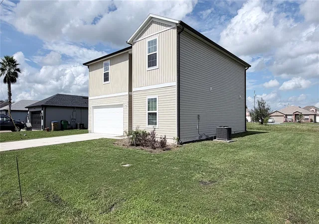 Photo 3 of Single family home for sale at 801 Ognon Ct, Kissimmee, FL 34759 | MLS# S5159314 | Listing updated on 2026-10-11