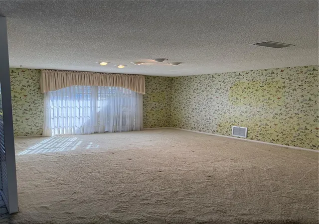 Photo 2 of Single family home for sale at 1120 Lake Point Ter, Lakeland, FL 33813 | MLS# L4965703 | Listing updated on 2026-10-29