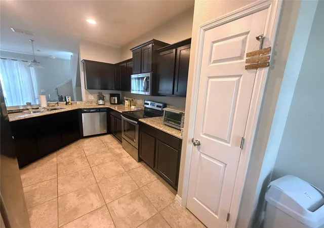 Photo 4 of Townhouse for sale at 531 Pacito Way, Saint Cloud, FL 34769 | MLS# O6449026 | Listing updated on 2026-10-17