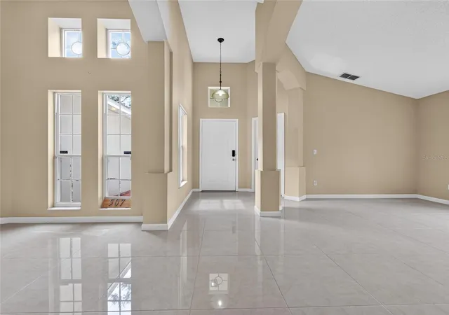 Photo 4 of Single family home for sale at 507 Canary Is Ct, Orlando, FL 32828 | MLS# O6449029 | Listing updated on 2026-10-11