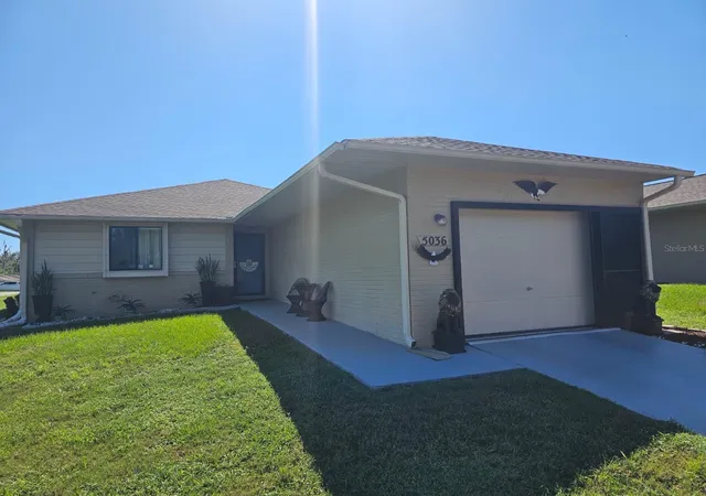 Photo 1 of Single family home for sale at 5036 Se 107th Place, Belleview, FL 34420 | MLS# OM733828 | Listing updated on 2026-10-13