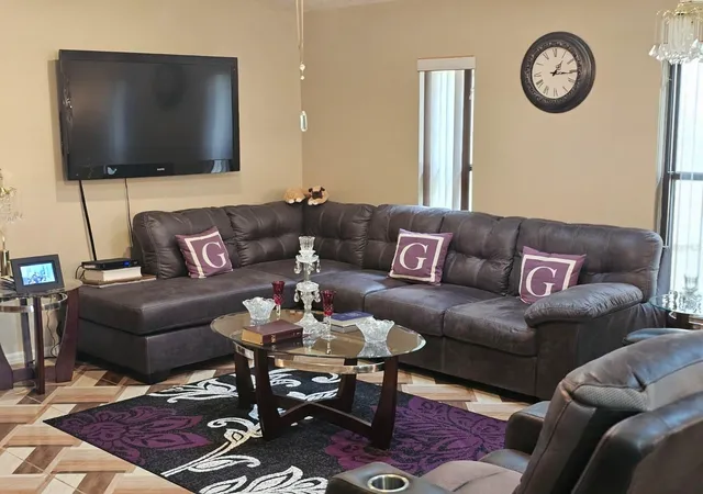 Photo 2 of Single family home for sale at 5036 Se 107th Place, Belleview, FL 34420 | MLS# OM733828 | Listing updated on 2026-10-13