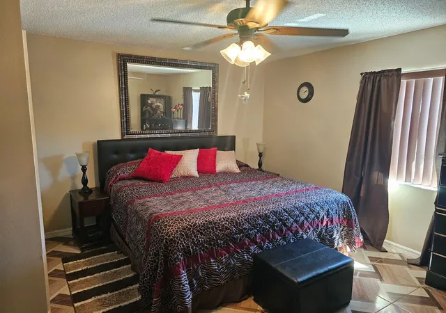 Photo 4 of House for sale at 5036 SE 107th Place, Belleview, FL 34420 | MLS# OM733828 | Listing updated on 2026-10-13