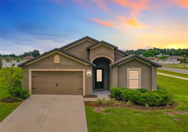 Photo 3 of Single family home for sale at 12951 Del Lago Dr, Astatula, FL 34705 | MLS# O6449032 | Listing updated on 2026-10-11