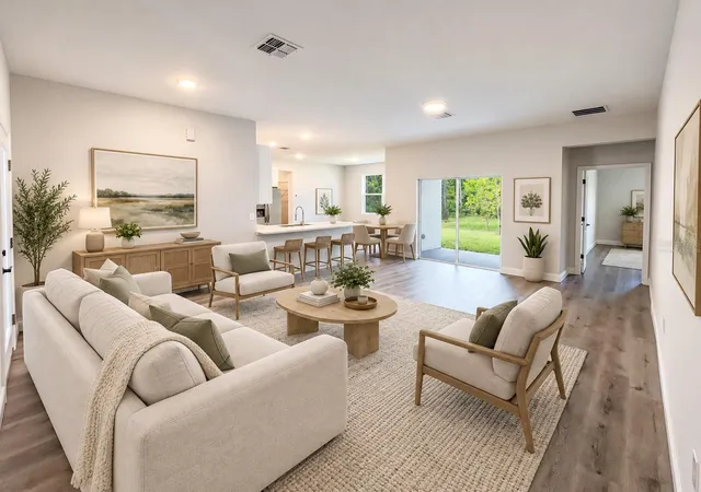 Photo 2 of Single family home for sale at 979 East Pkwy, Deland, FL 32724 | MLS# S5159319 | Listing updated on 2026-10-11