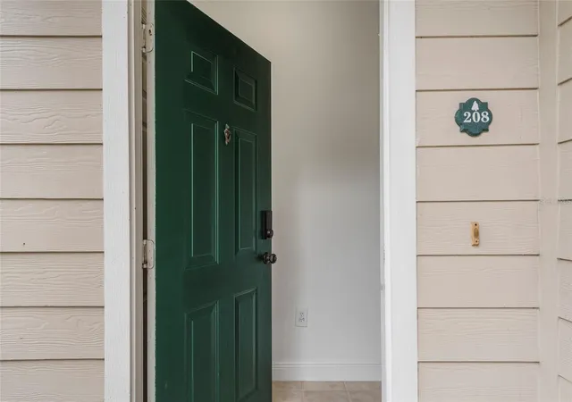 Photo 3 of Condo for sale at 1300 Eastern Pecan Pl #208, Winter Garden, FL 34787 | MLS# O6449034 | Listing updated on 2026-10-15