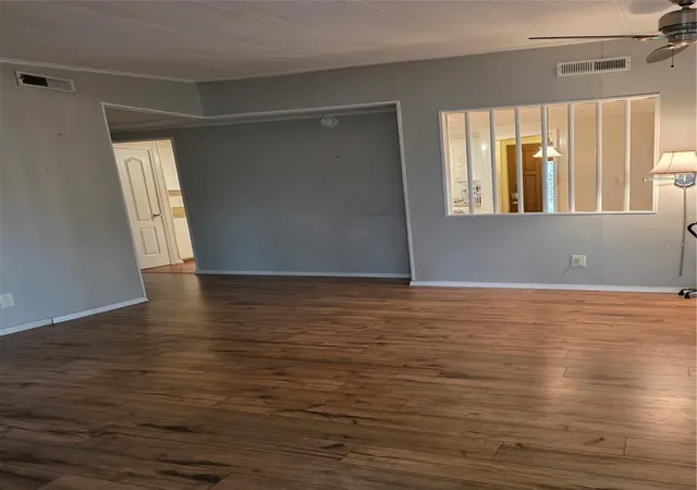 Photo 3 of Manufactured home for sale at 2159 Canopy Cir #135, Zellwood, FL 32798 | MLS# O6449035 | Listing updated on 2026-10-12