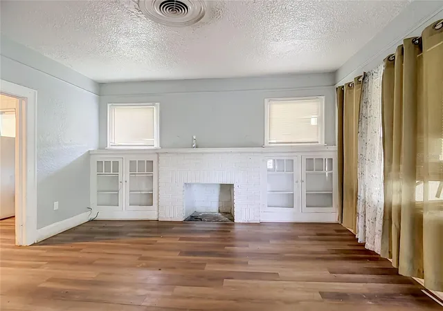Photo 3 of Single family home for sale at 1148 Gilmore Ave, Lakeland, FL 33805 | MLS# TB8556991 | Listing updated on 2026-10-27