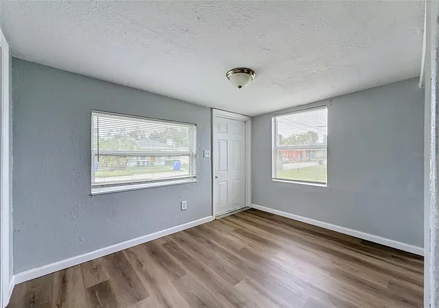 Photo 2 of Single family home for sale at 2135 Oakley Ave S, Saint Petersburg, FL 33712 | MLS# TB8556992 | Listing updated on 2026-10-15