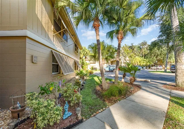 Photo 1 of Condo for sale at 120 Hibiscus Woods Ct #8D, Deltona, FL 32725 | MLS# O6449046 | Listing updated on 2026-10-20