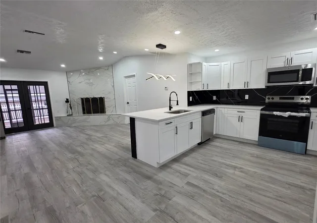 Photo 1 of Single family home for sale at 5044 Roanoke Dr, Holiday, FL 34690 | MLS# TB8557008 | Listing updated on 2026-10-11