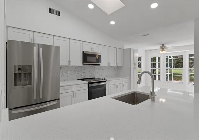Photo 3 of Single family home for sale at 10220 Swanson Ct, Spring Hill, FL 34608 | MLS# W7890245 | Listing updated on 2026-10-15