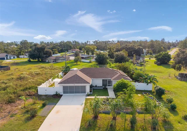 Photo 4 of Single family home for sale at 15987 SW 55th Avenue Rd, Ocala, FL 34473 | MLS# G5118936 | Listing updated on 2026-10-18