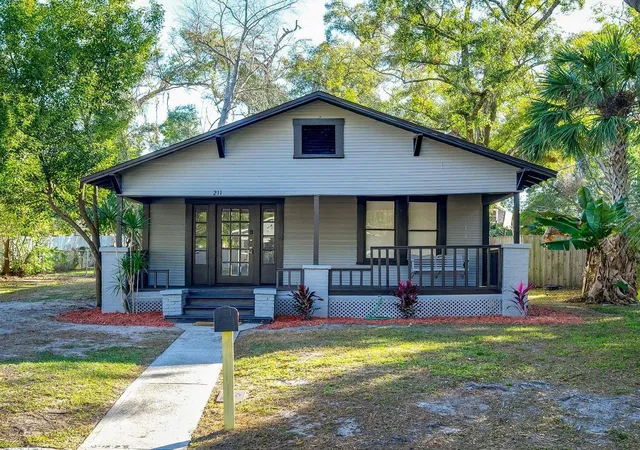 Photo 1 of Single family home for sale at 211 E Cluster Ave, TAMPA, FL 33604 | MLS# TB8557016 | Listing updated on 2026-10-15