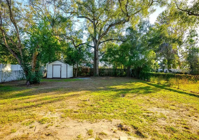 Photo 19 of Single family home for sale at 211 E Cluster Ave, TAMPA, FL 33604 | MLS# TB8557016 | Listing updated on 2026-10-15