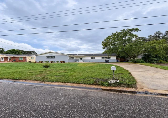Photo 1 of Single family home for sale at 6730 Ralston Beach Cir, Tampa, FL 33614 | MLS# TB8557017 | Listing updated on 2026-10-12