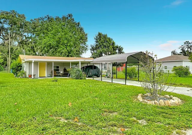 Photo 1 of Single family home for sale at 3569 Pittman Rd, Dover, FL 33527 | MLS# TB8557018 | Listing updated on 2026-10-13