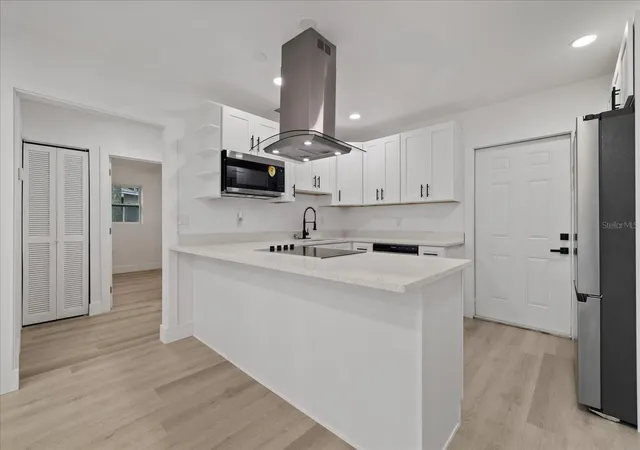 Photo 3 of Single family home for sale at 7361 Royal Palm Dr, New Port Richey, FL 34652 | MLS# TB8557021 | Listing updated on 2026-10-14