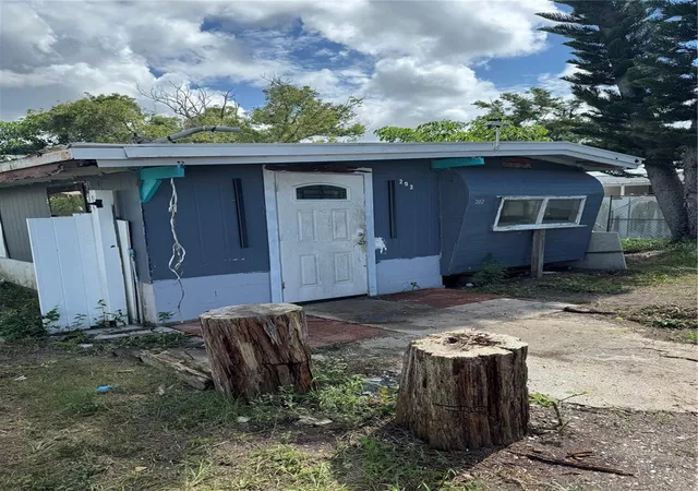 Manufactured home for sale at 202 Verona St S, NOKOMIS, FL 34275 | MLS# TB8557023