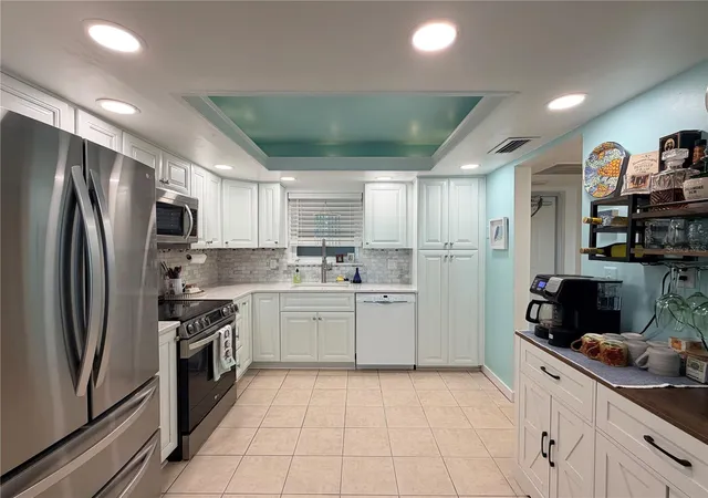 Photo 3 of Condo for sale at 5200 Brittany Dr S #206, Saint Petersburg, FL 33715 | MLS# TB8557027 | Listing updated on 2026-10-14