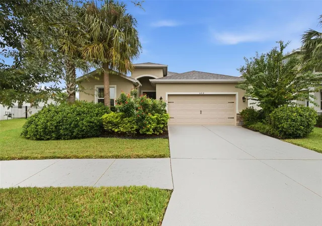 Photo 4 of Single family home for sale at 6414 Triton Ln, Apollo Beach, FL 33572 | MLS# TB8557030 | Listing updated on 2026-10-12