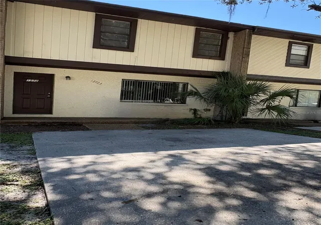 Townhouse for sale at 12723 Lockey Ln, TAMPA, FL 33612 | MLS# TB8557033