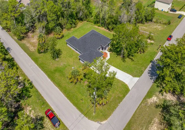 Photo 2 of Single family home for sale at 8207 Christopher Ln, Weeki Wachee, FL 34613 | MLS# TB8557035 | Listing updated on 2026-10-12