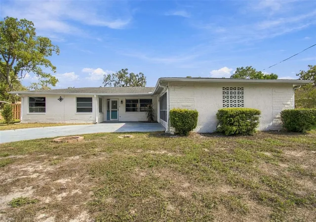 Photo 1 of Single family home for sale at 7400 Hiawatha Pkwy, Spring Hill, FL 34606 | MLS# TB8557036 | Listing updated on 2026-10-20