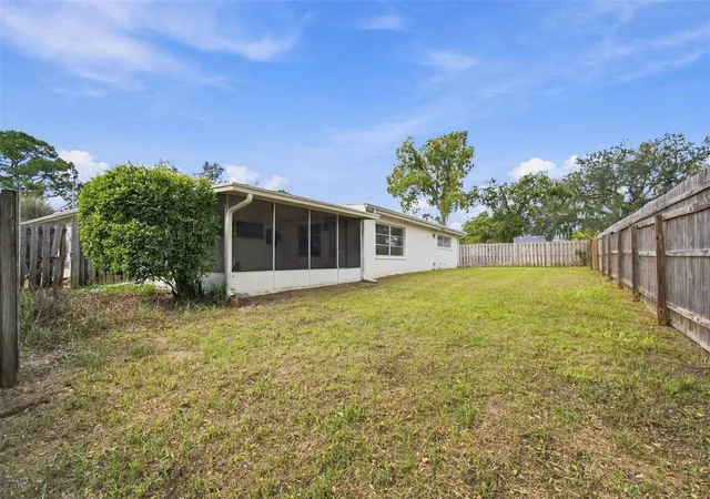 Photo 4 of Single family home for sale at 7400 Hiawatha Pkwy, Spring Hill, FL 34606 | MLS# TB8557036 | Listing updated on 2026-10-20