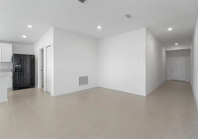 Photo 3 of Single family home for sale at 1278 Belle Isle Ln, Daytona Beach, FL 32124 | MLS# V4951769 | Listing updated on 2026-10-12
