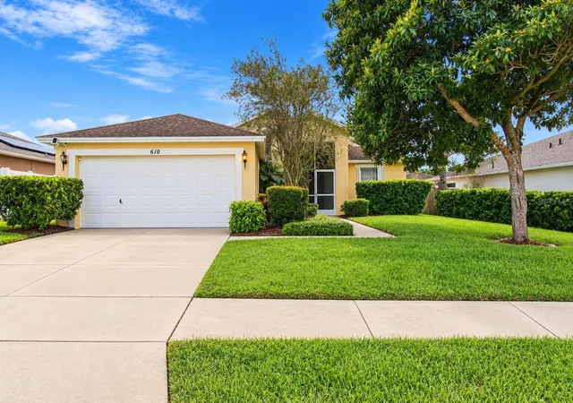 Photo 1 of Single family home for sale at 610 Lakemont Dr, Brandon, FL 33510 | MLS# TB8557039 | Listing updated on 2026-10-13