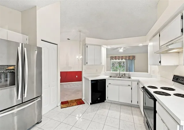 Photo 3 of Single family home for sale at 610 Lakemont Dr, Brandon, FL 33510 | MLS# TB8557039 | Listing updated on 2026-10-13