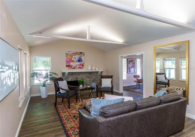 Photo 2 of Single family home for sale at 2633 W Sunset Dr, Tampa, FL 33629 | MLS# TB8557040 | Listing updated on 2026-10-28