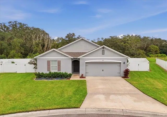 Photo 2 of Single family home for sale at 261 St Thomas Dr, Mulberry, FL 33860 | MLS# L4965706 | Listing updated on 2026-10-12