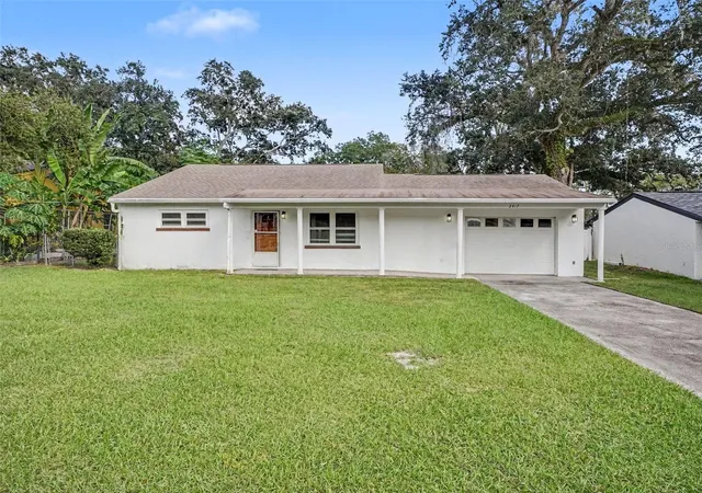 Single family home for sale at 2417 S Myrtle Ave, SANFORD, FL 32771 | MLS# O6449079
