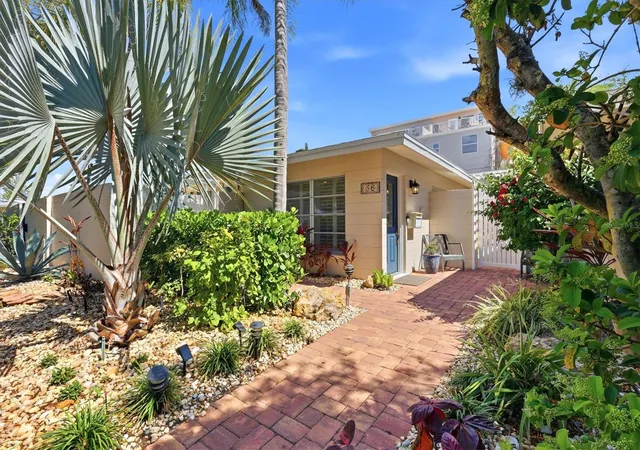 Photo 4 of House for sale at 6005 Midnight Pass Rd #S6, Sarasota, FL 34242 | MLS# A4709210 | Listing updated on 2026-10-20