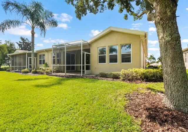 Photo 4 of Condo for sale at 1009 Chelsea Greens Ct #37, Sun City Center, FL 33573 | MLS# TB8557049 | Listing updated on 2026-10-15