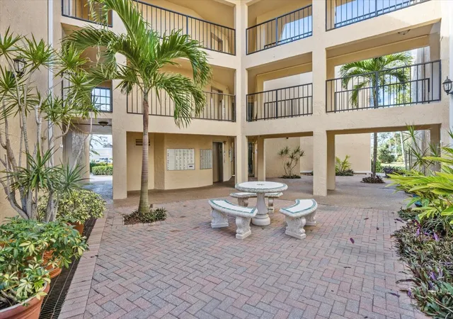 Photo 2 of Condo for sale at 612 Bird Bay Dr S #108, Venice, FL 34285 | MLS# N6146155 | Listing updated on 2026-10-18