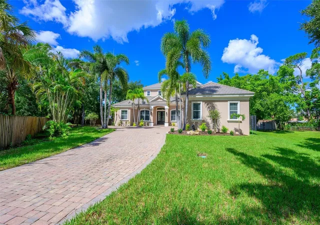 Photo 2 of Single family home for sale at 3700 1st Avenue W, Bradenton, FL 34205 | MLS# A4709217 | Listing updated on 2026-10-18