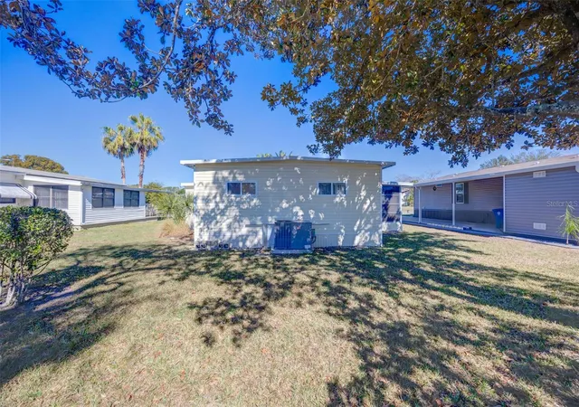 Photo 3 of Manufactured home for sale at 7387 Western Cir Dr, Brooksville, FL 34613 | MLS# TB8557058 | Listing updated on 2026-10-14