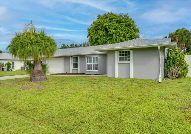 Photo 1 of Single family home for sale at 909 Se 27th Street, Cape Coral, FL 33904 | MLS# C7531863 | Listing updated on 2026-10-25