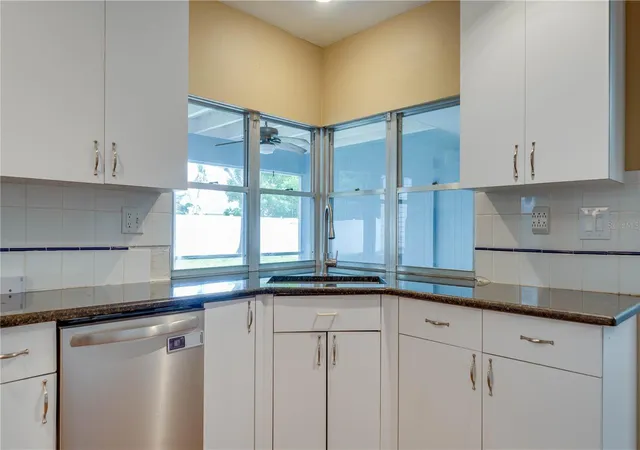 Photo 3 of Single family home for sale at 909 SE 27th Street, Cape Coral, FL 33904 | MLS# C7531863 | Listing updated on 2026-10-25